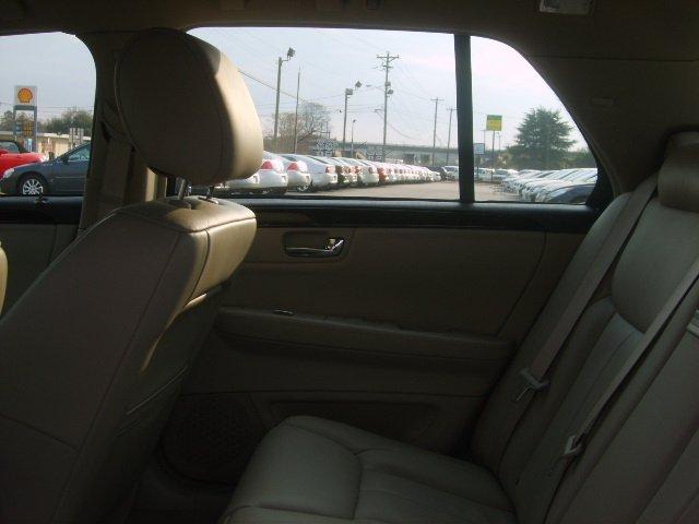 2010 Cadillac DTS Unknown