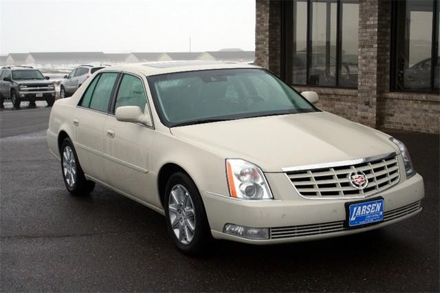 2010 Cadillac DTS Leoneowner