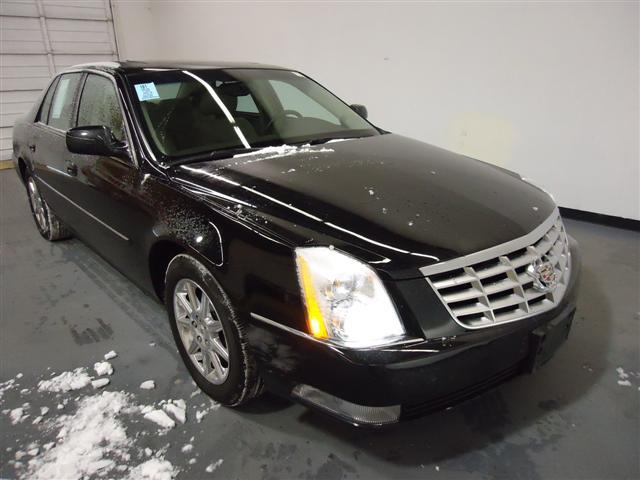 2010 Cadillac DTS Unknown