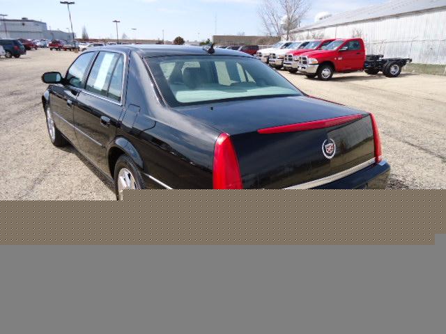 2010 Cadillac DTS Unknown