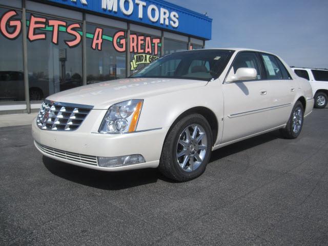 2010 Cadillac DTS Unknown