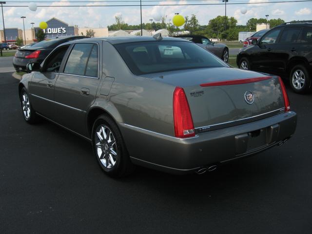 2011 Cadillac DTS Coupe