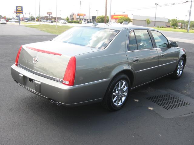 2011 Cadillac DTS Coupe