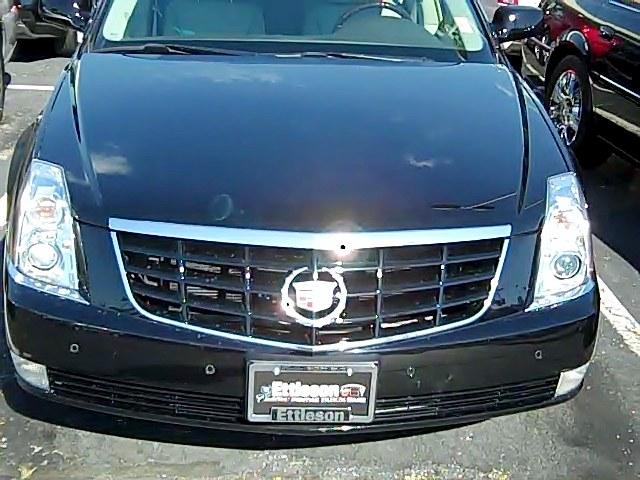 2011 Cadillac DTS R350 4 Matic