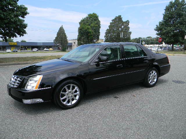 2011 Cadillac DTS R/T Coupe