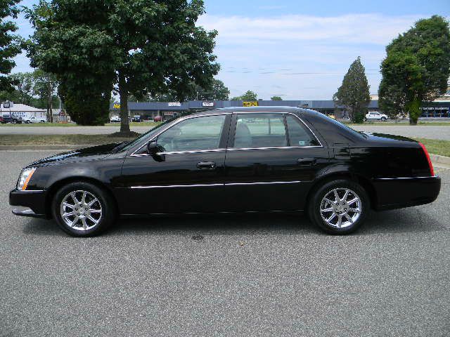 2011 Cadillac DTS R/T Coupe