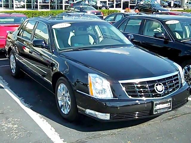 2011 Cadillac DTS R350 4 Matic