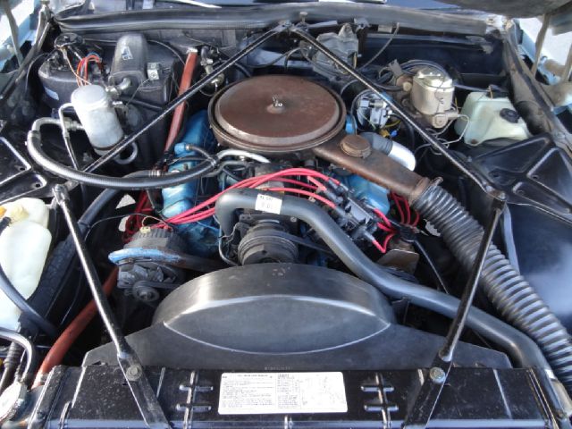 1977 Cadillac Deville 4WD W/sunroof