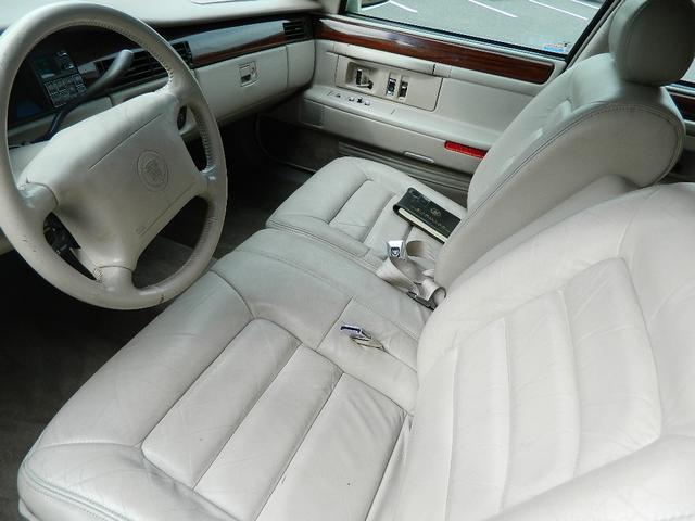 1996 Cadillac Deville Base