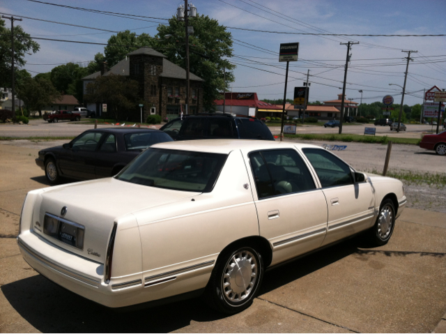 1998 Cadillac Deville Base