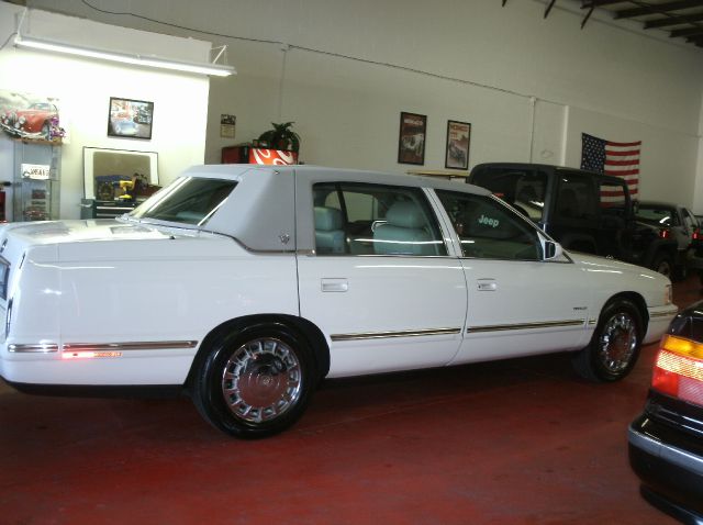 1998 Cadillac Deville Base