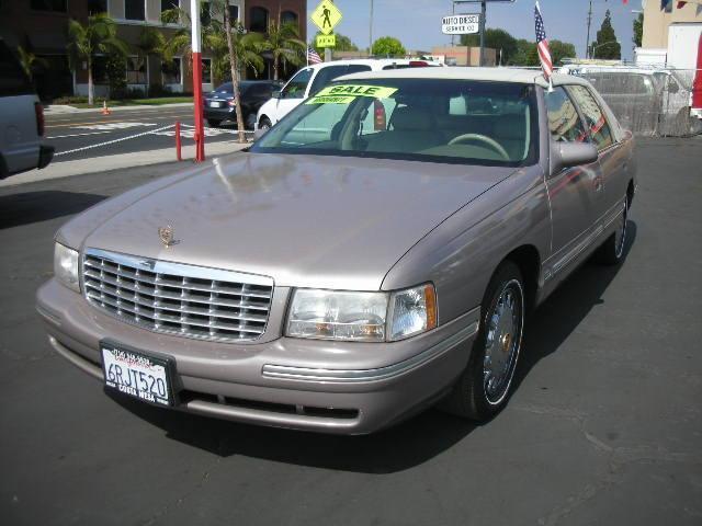 1999 Cadillac Deville SE Sedan