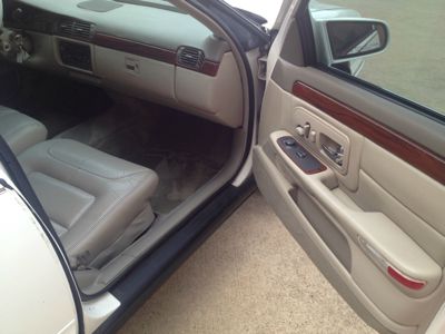 1999 Cadillac Deville Base