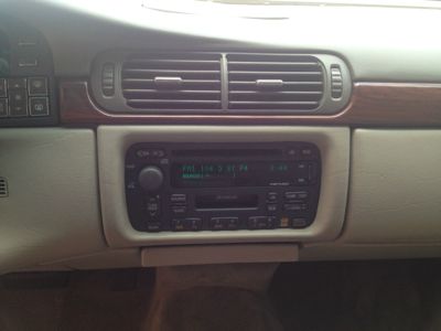 1999 Cadillac Deville Base