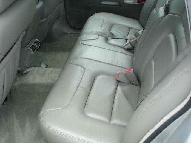 1999 Cadillac Deville Base