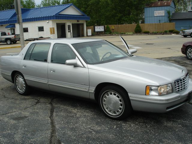 1999 Cadillac Deville Base