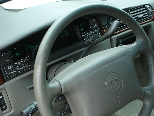 1999 Cadillac Deville Base