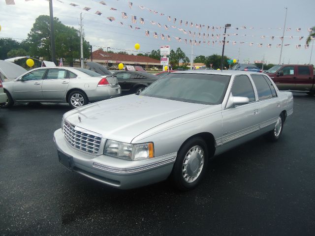 1999 Cadillac Deville Base