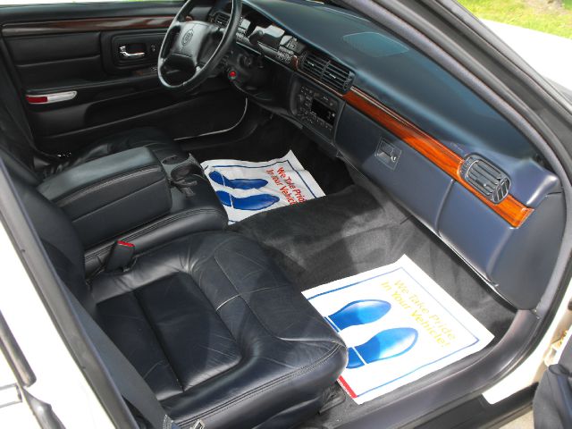 1999 Cadillac Deville Base