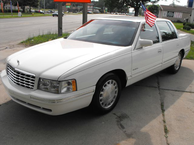 1999 Cadillac Deville Base