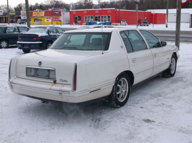 1999 Cadillac Deville Base