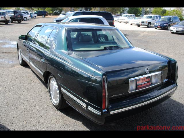 1999 Cadillac Deville Base