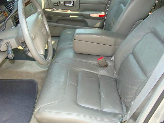 1999 Cadillac Deville Base