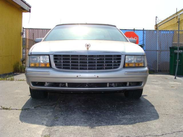 1999 Cadillac Deville Base