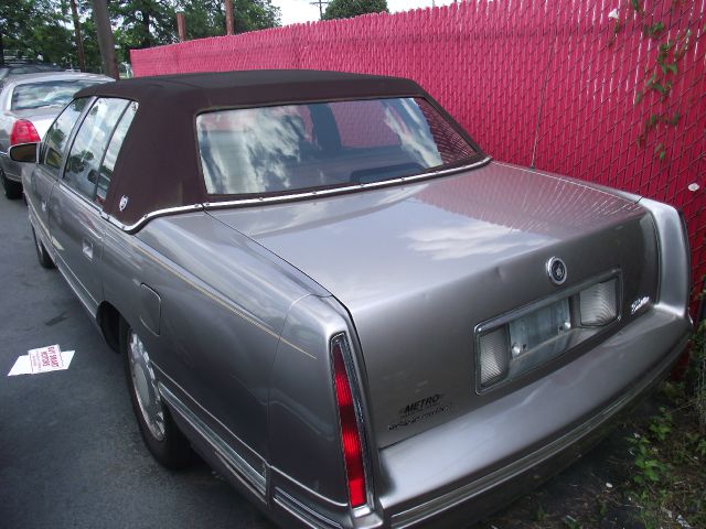 1999 Cadillac Deville Base