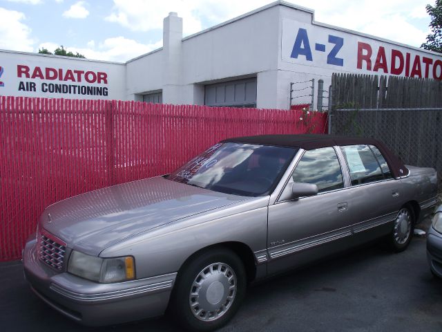 1999 Cadillac Deville Base