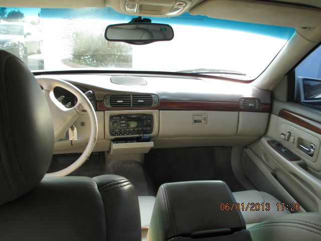 1999 Cadillac Deville Base