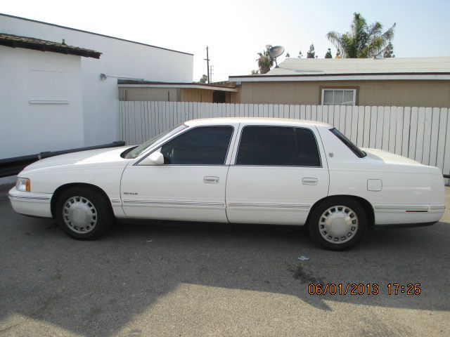 1999 Cadillac Deville Base