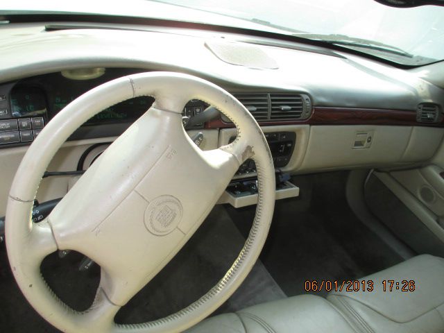 1999 Cadillac Deville Base