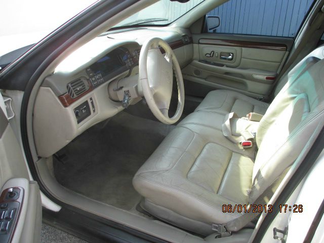 1999 Cadillac Deville Base