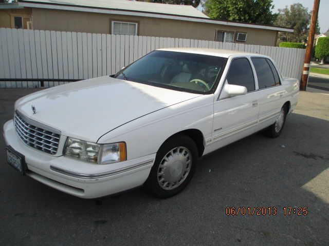 1999 Cadillac Deville Base