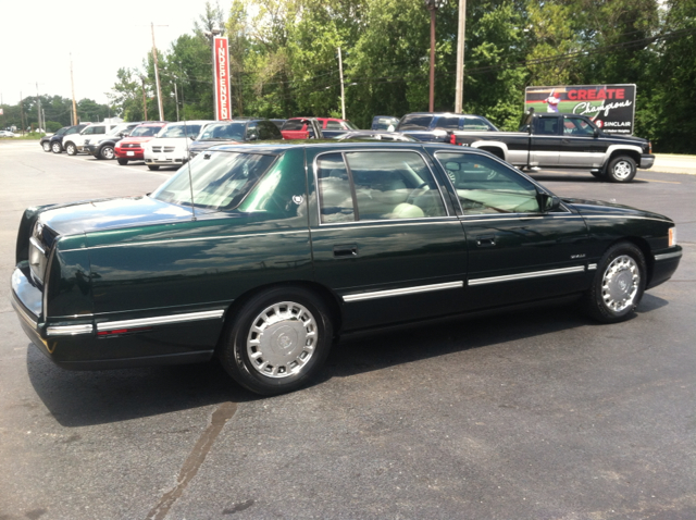 1999 Cadillac Deville Base