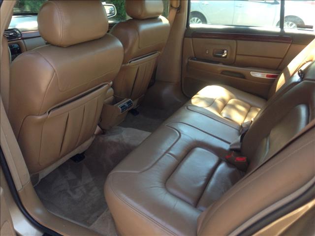 1999 Cadillac Deville Base