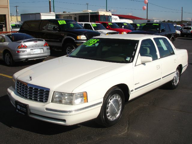 1999 Cadillac Deville Base