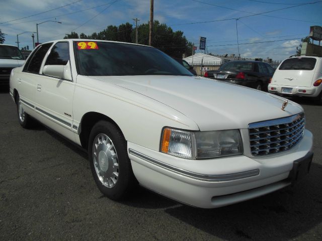 1999 Cadillac Deville Base