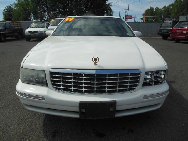 1999 Cadillac Deville Base