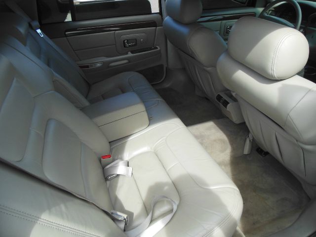 1999 Cadillac Deville Base