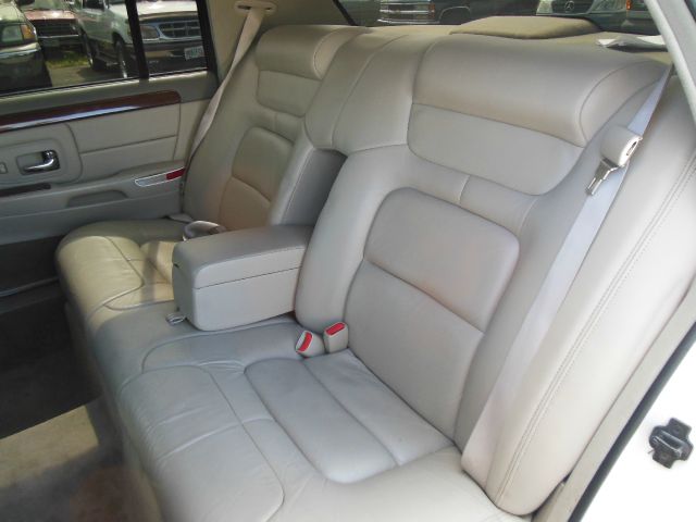 1999 Cadillac Deville Base