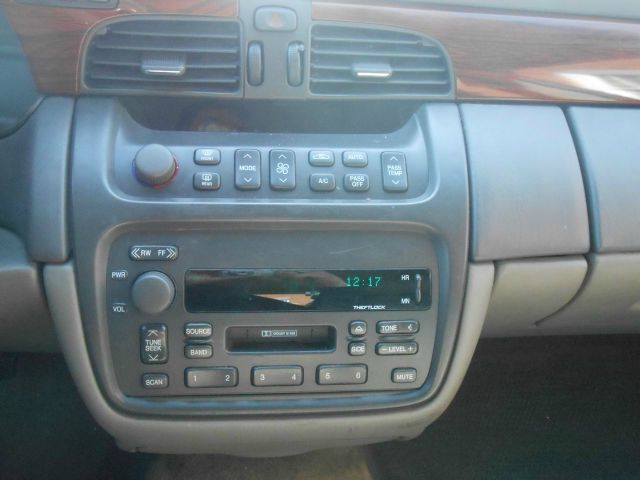 2000 Cadillac Deville Base