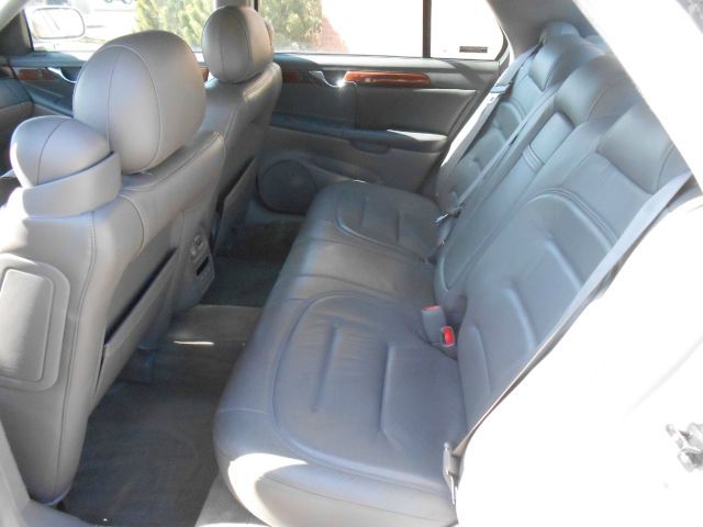 2000 Cadillac Deville Base