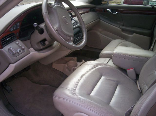 2000 Cadillac Deville Base