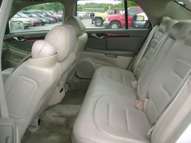 2001 Cadillac Deville Base