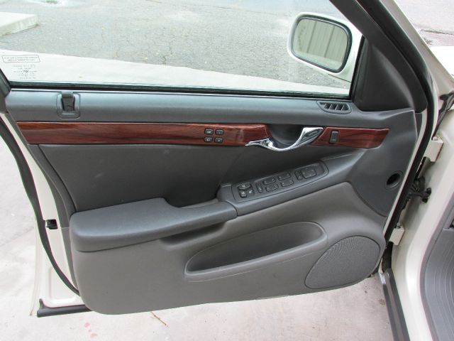 2003 Cadillac Deville GLS V6 Premium