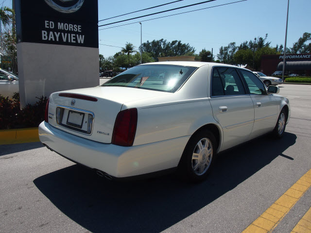 2004 Cadillac Deville Base