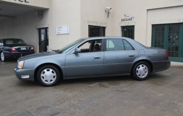 2004 Cadillac Deville Base