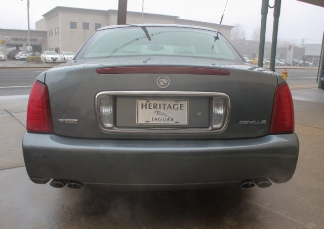 2004 Cadillac Deville Base